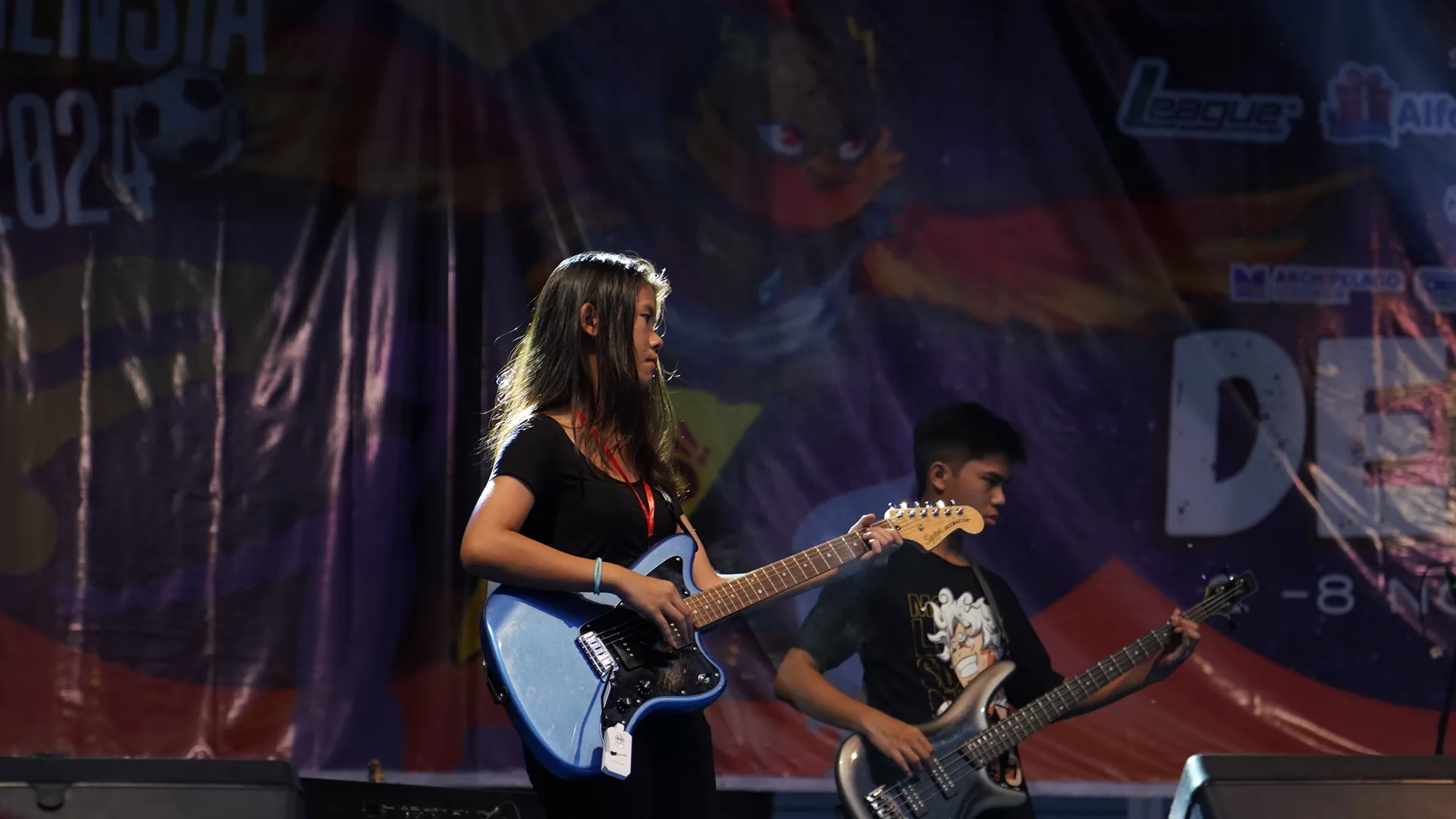 Salah satu band yang tampil di acara closing